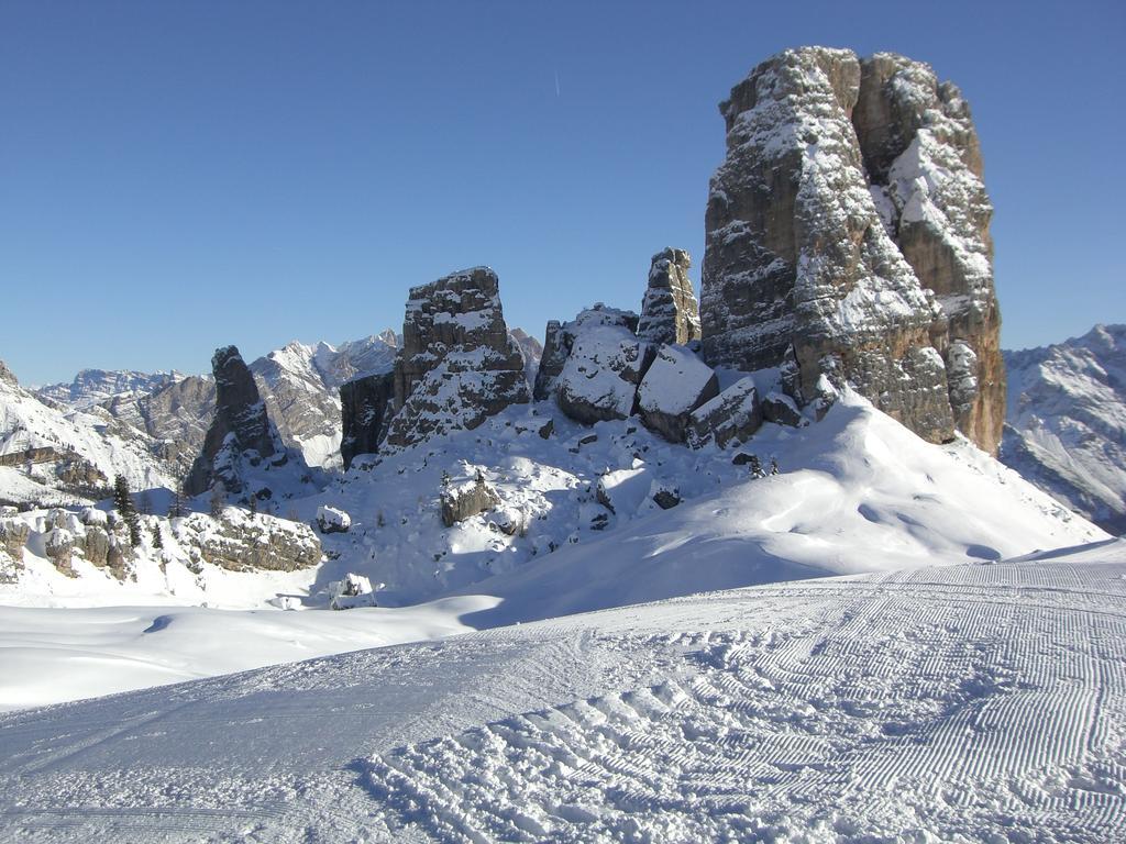 Villa Cristallino -Stayincortina Cortina d'Ampezzo Bagian luar foto