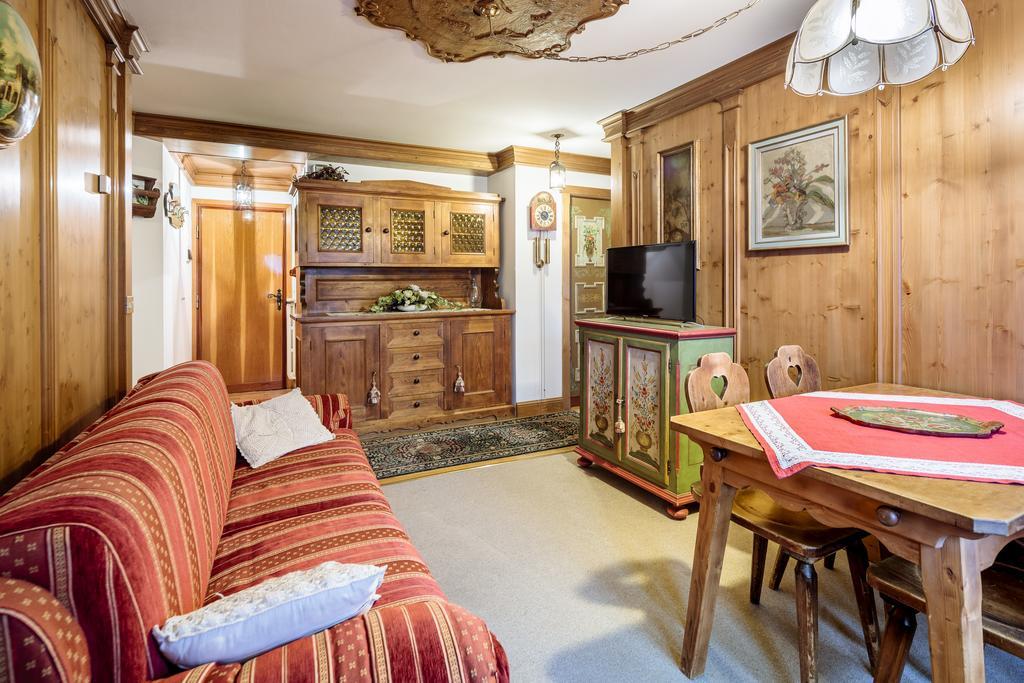 Villa Cristallino -Stayincortina Cortina d'Ampezzo Bagian luar foto