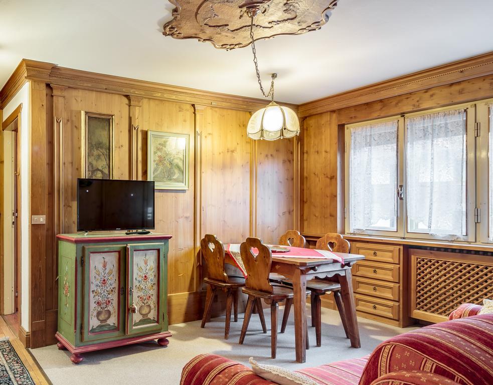 Villa Cristallino -Stayincortina Cortina d'Ampezzo Bagian luar foto